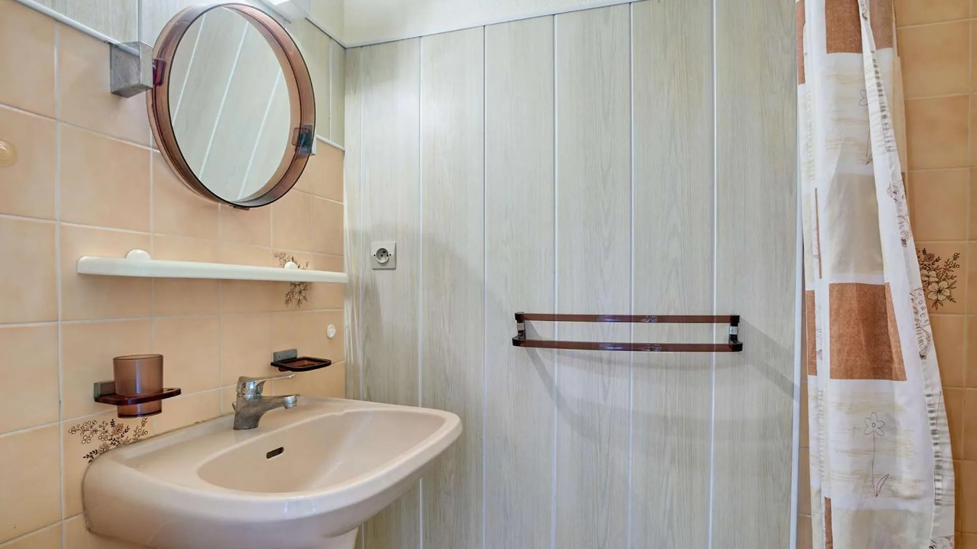 T1 Bis Au Calme Avec Balcon, Proche Des Thermes, Wifi Gratuit - Fr-1-841-71 Barbotan-les-Thermes 0*,  Frankrike
